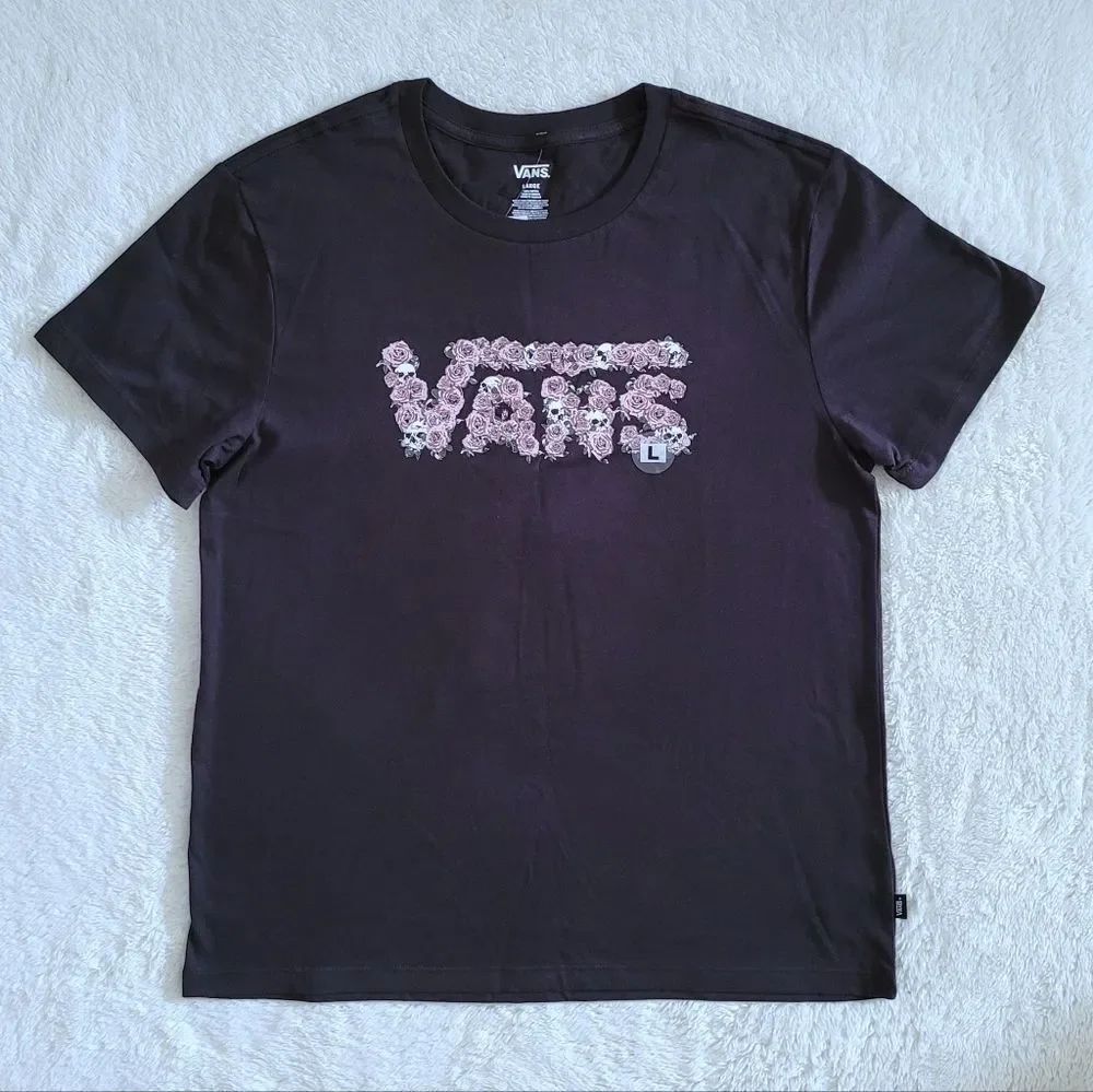 VANS🛹 Skulls💀 and Roses🌹 Graphic Tee👕 - NWT